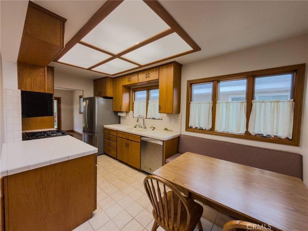 2045 W 230th - Photo 3