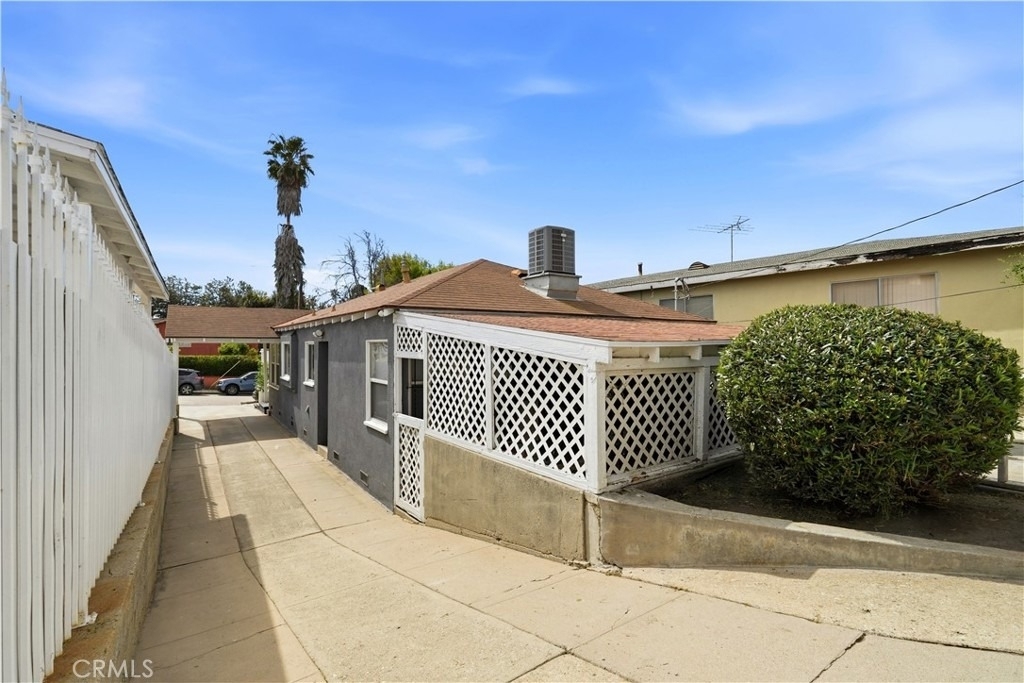 711 Stepney Street - Photo 10