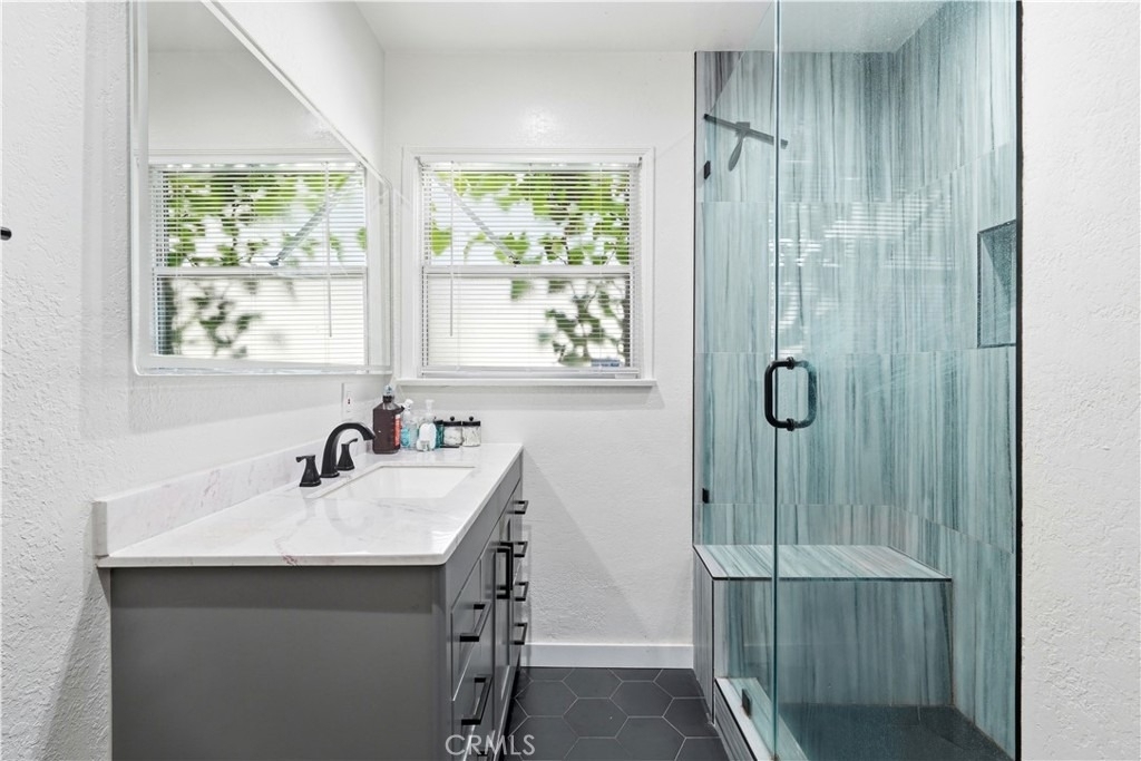 711 Stepney Street - Photo 6