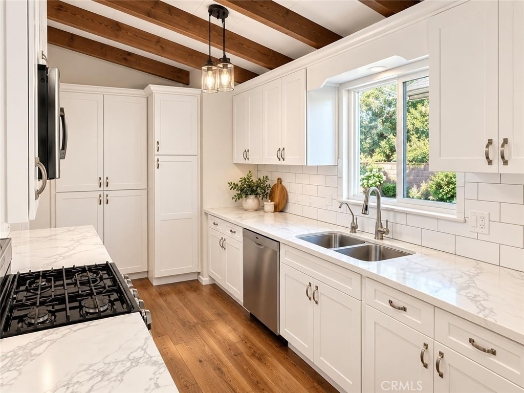 1638 W Alomar - Photo 6