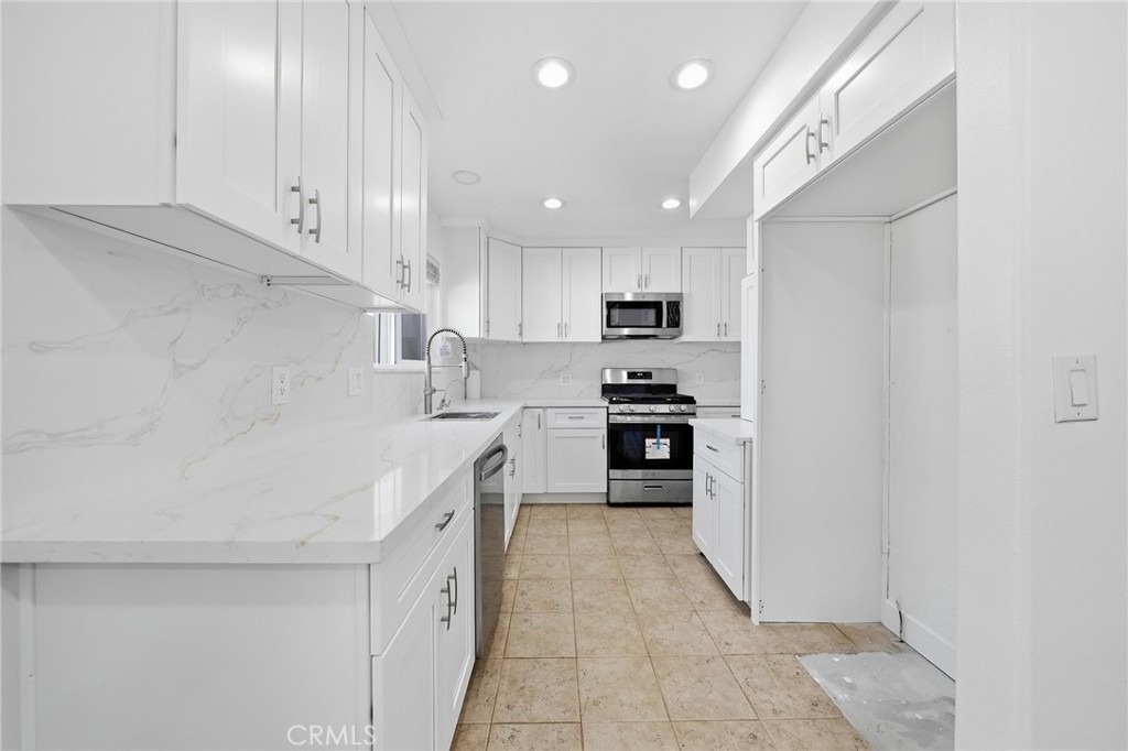 8141 Firth - Photo 12
