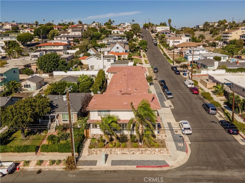 3663 Almeria Street - Photo 38