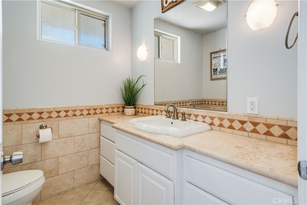 3663 Almeria Street - Photo 26