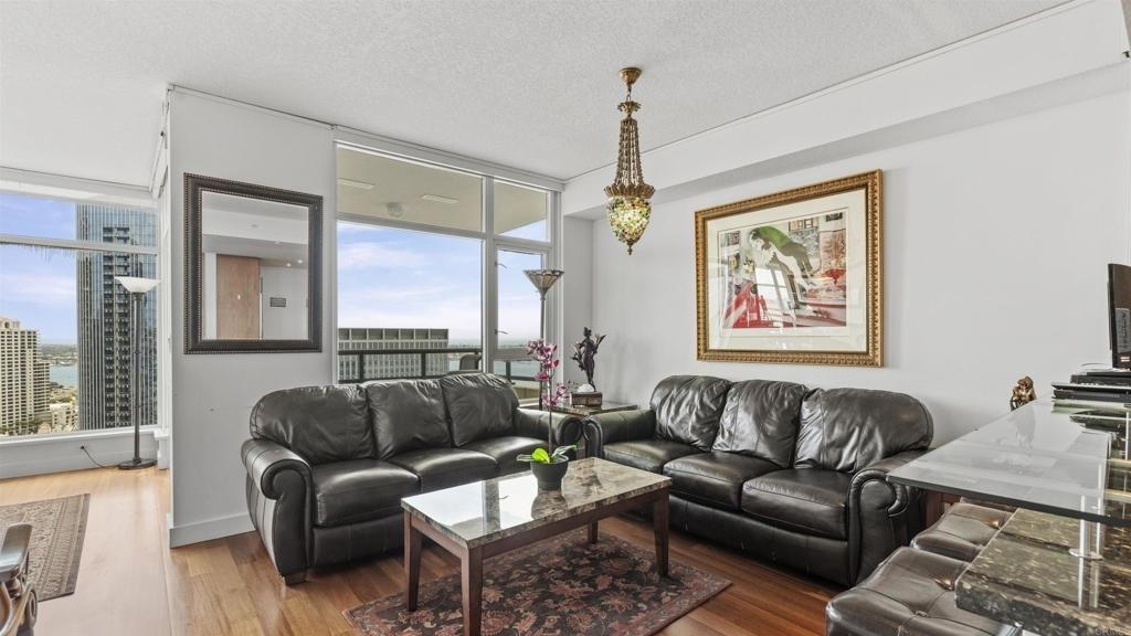 1199 Pacific Highway - Photo 11