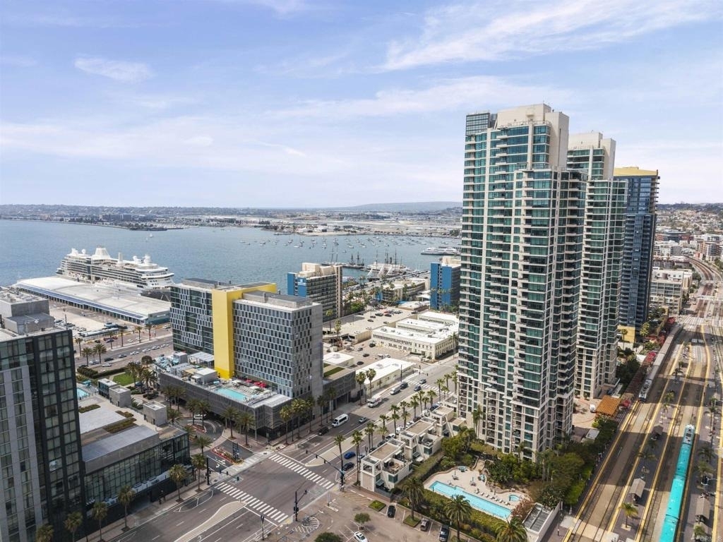 1199 Pacific Highway - Photo 5