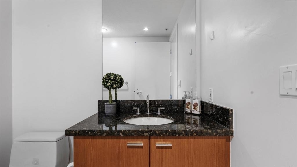 1199 Pacific Highway - Photo 35