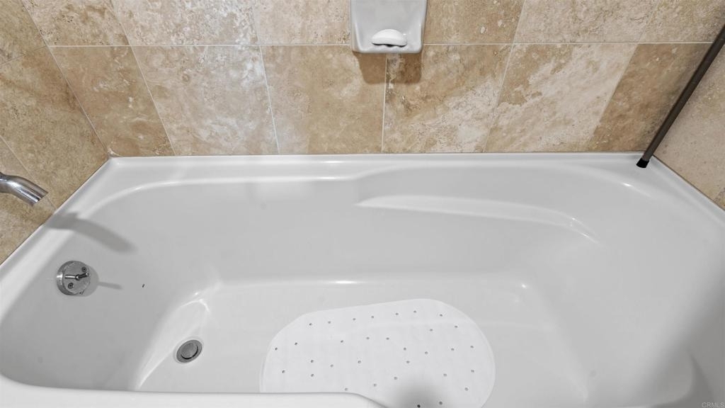 1199 Pacific Highway - Photo 33