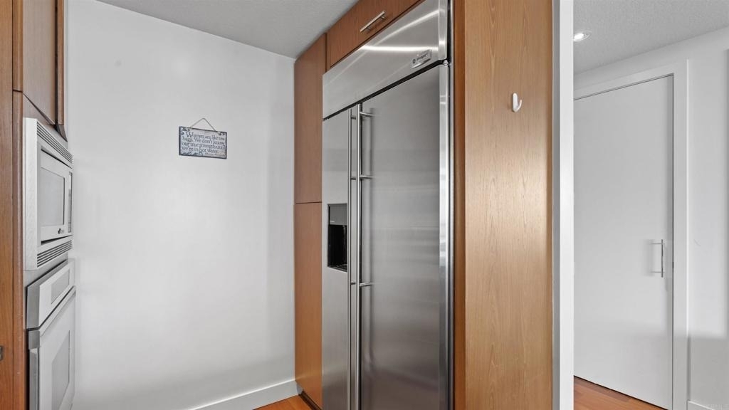 1199 Pacific Highway - Photo 21