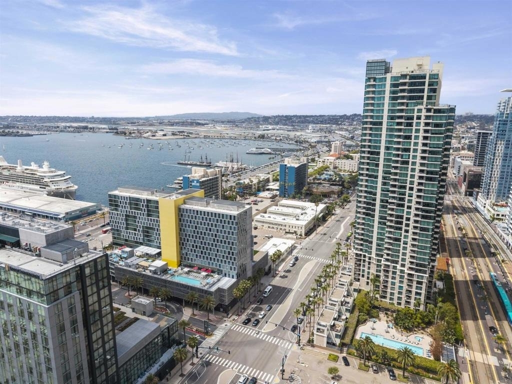1199 Pacific Highway - Photo 3