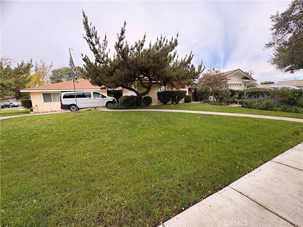 967 W 13th - Photo 32
