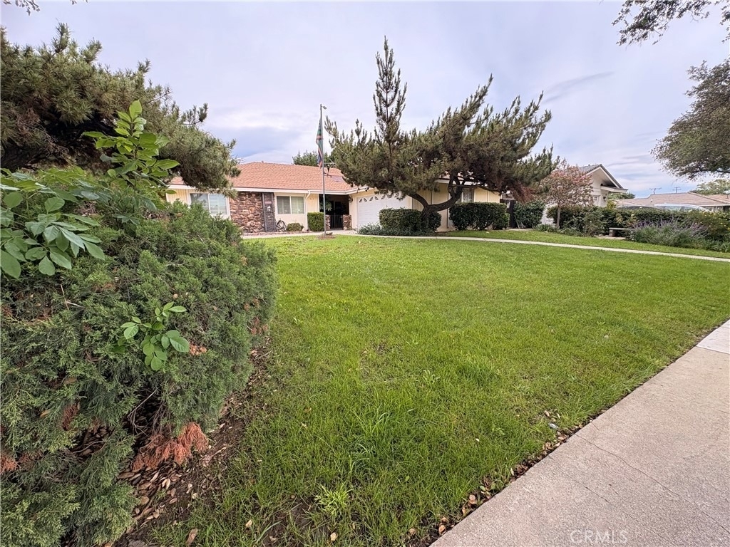 967 W 13th - Photo 36