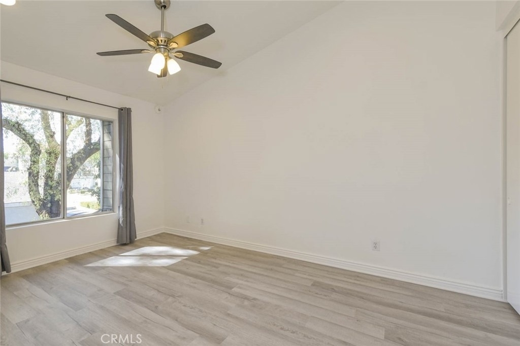 23472 Cambridge Road - Photo 13