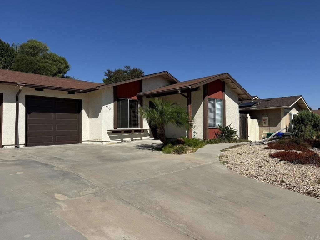 4558 Golden Ridge Drive - Photo 2