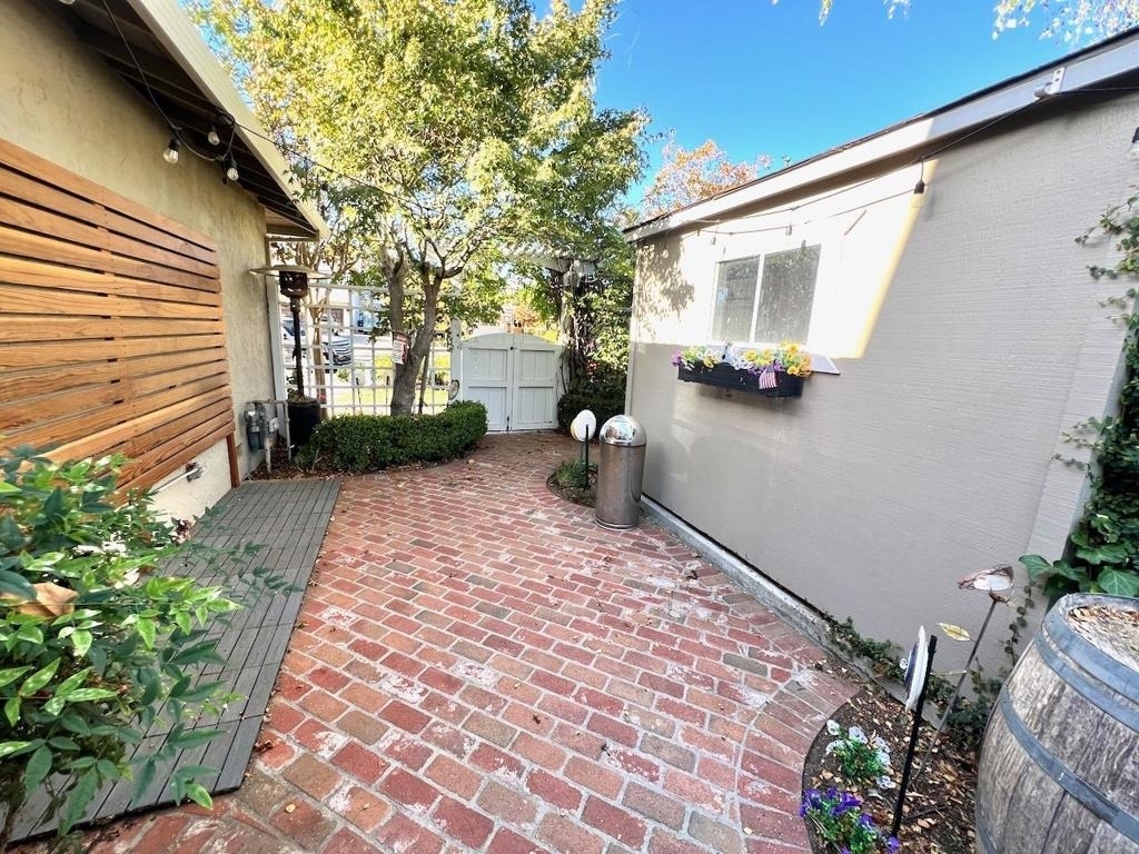 1586 Edmond Court - Photo 17