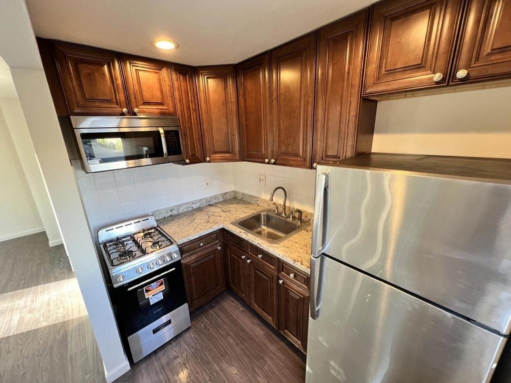 212 12th Avenue - Photo 5