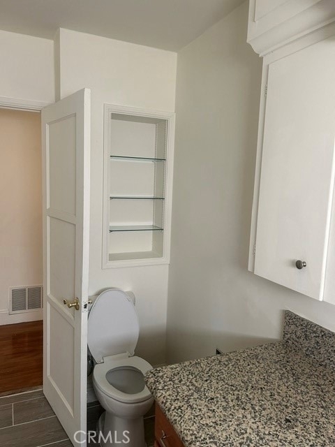 5056 Woodman Avenue - Photo 20