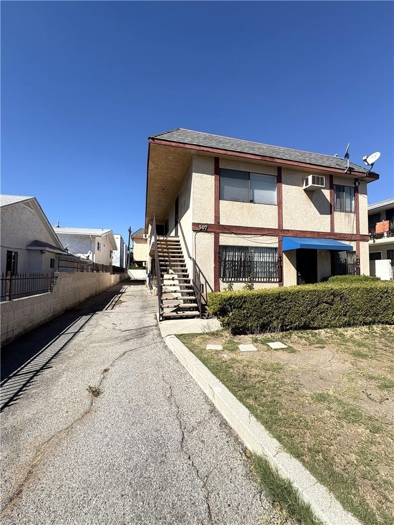 507 N Serrano Avenue - Photo 0
