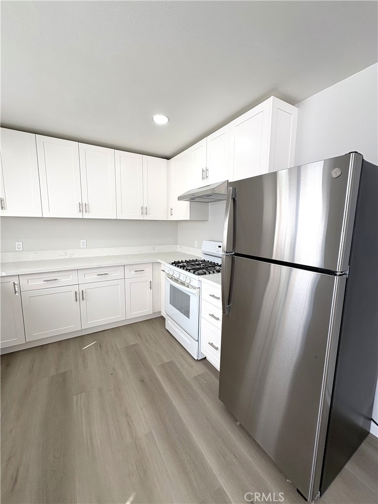 507 N Serrano Avenue - Photo 8