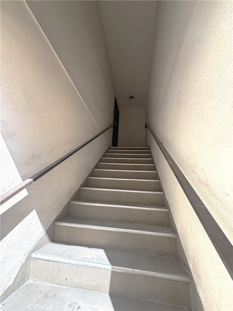 507 N Serrano Avenue - Photo 18
