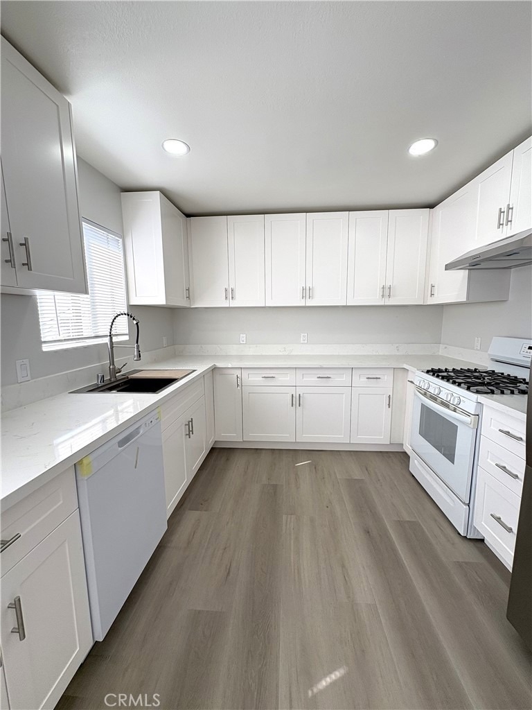 507 N Serrano Avenue - Photo 6