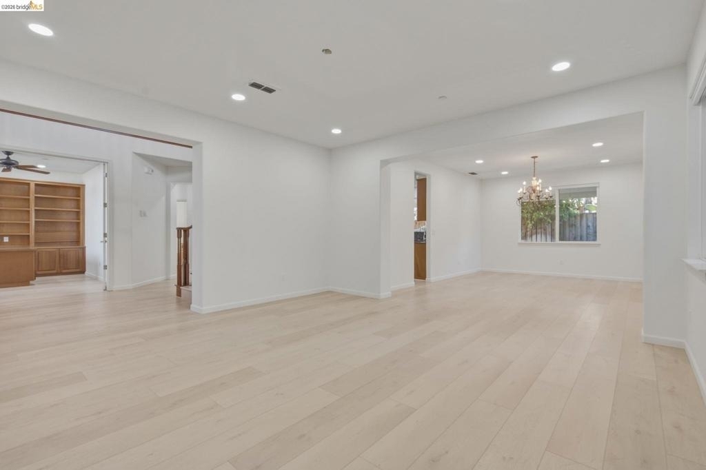 370 Dante Ct - Photo 5