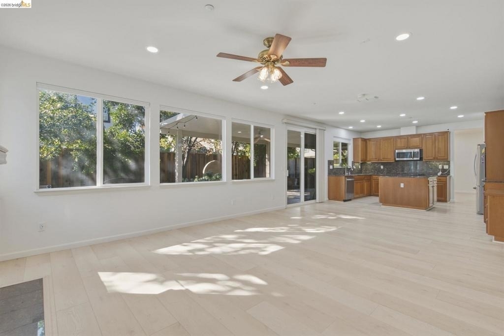 370 Dante Ct - Photo 14