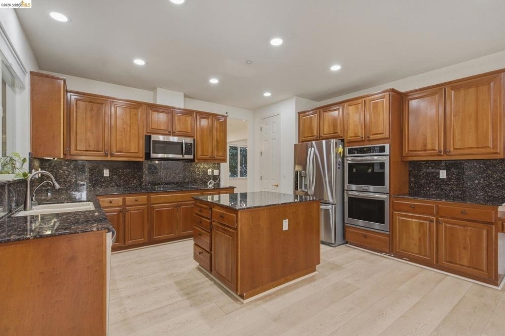 370 Dante Ct - Photo 11