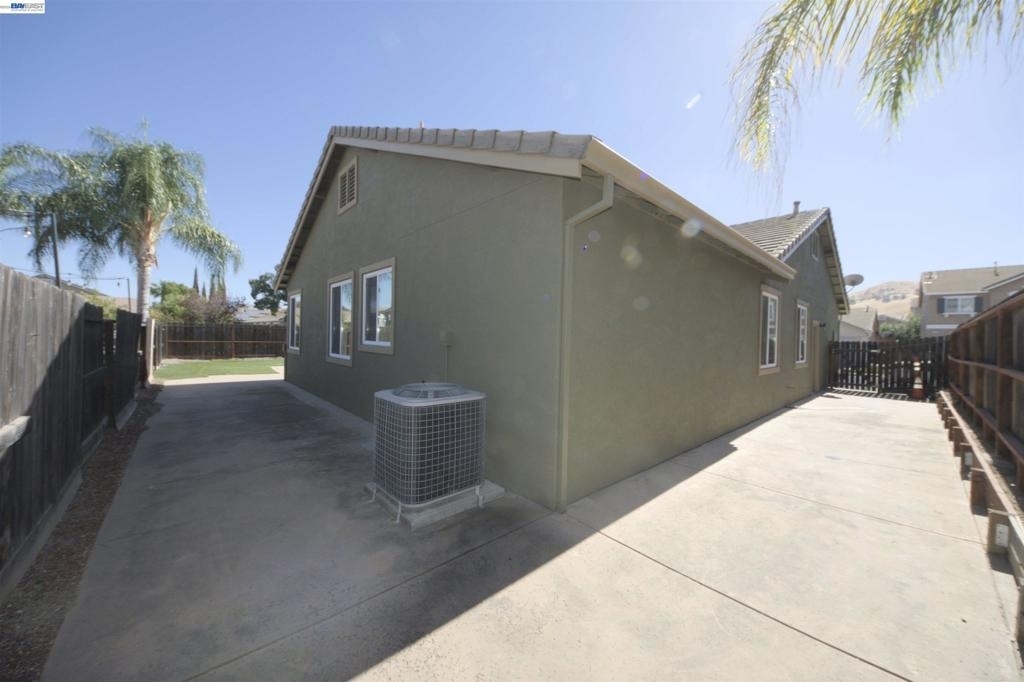 7 Diamondwood Ct - Photo 41