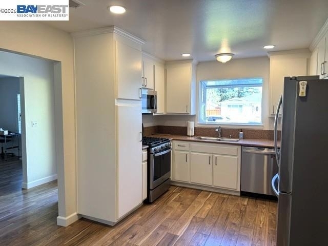 300 Kingsley Pl - Photo 4