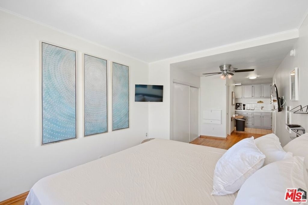 16 Clubhouse Avenue - Photo 3