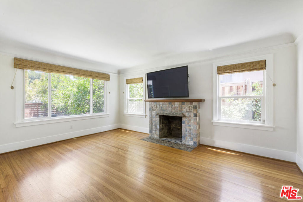 1330 Las Flores Drive - Photo 6