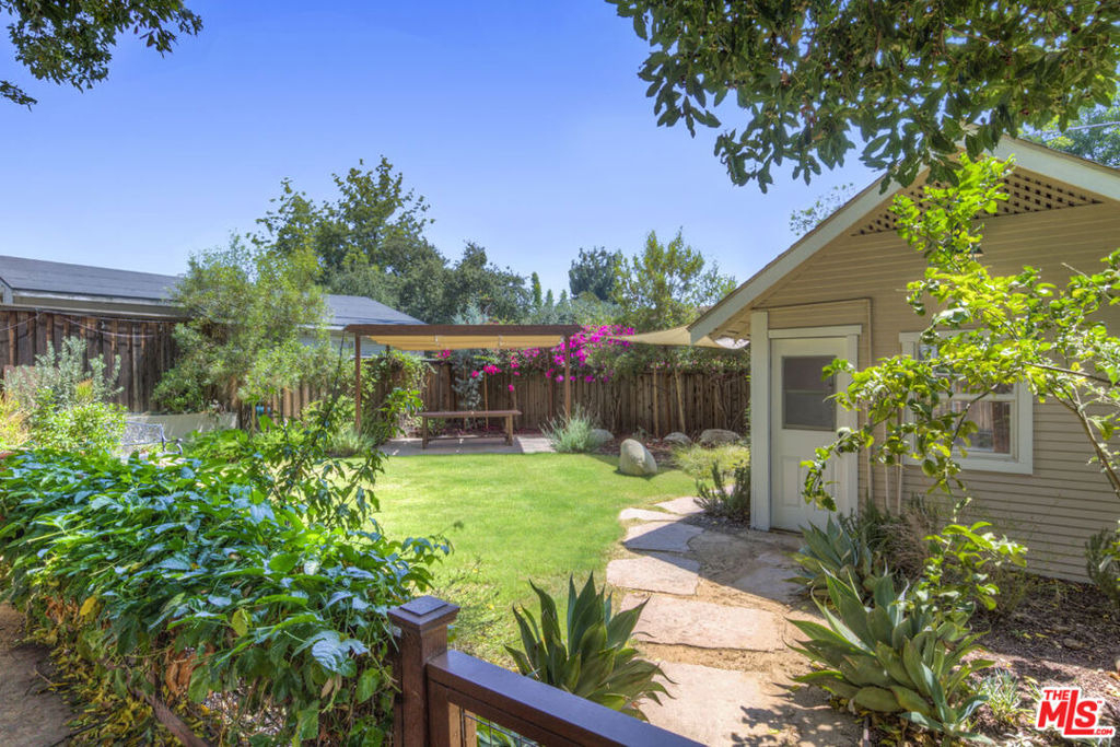 1330 Las Flores Drive - Photo 27