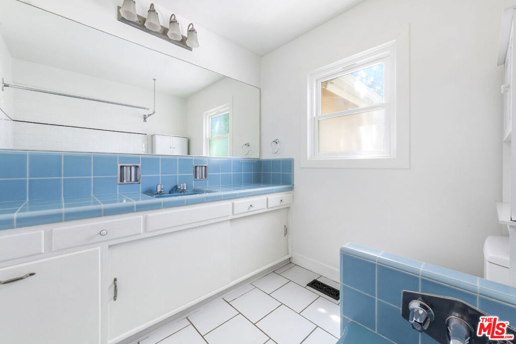 1330 Las Flores Drive - Photo 14