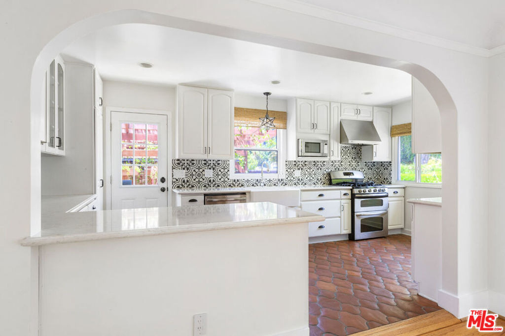 1330 Las Flores Drive - Photo 9