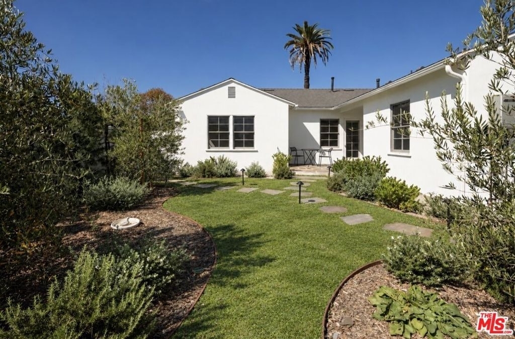 548 El Medio Avenue - Photo 18