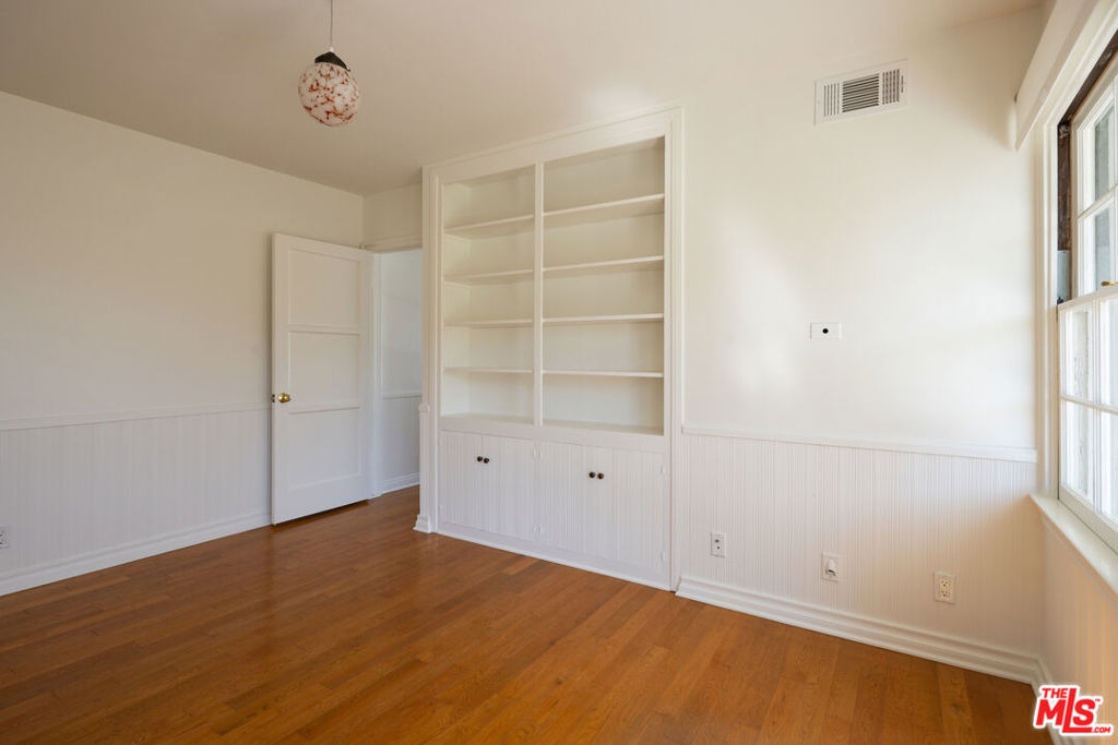 548 El Medio Avenue - Photo 9