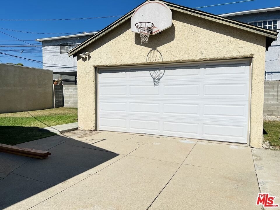 3129 Norwich Avenue - Photo 19
