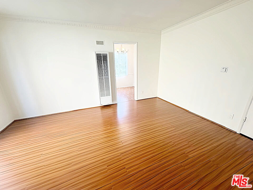4919 Beverly Boulevard - Photo 9
