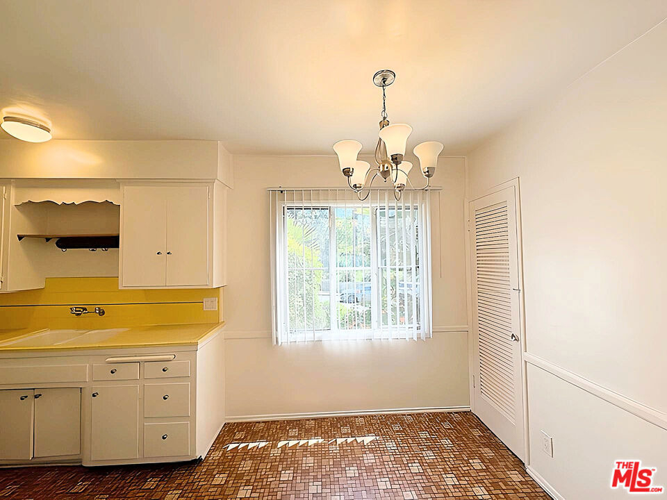 4919 Beverly Boulevard - Photo 10