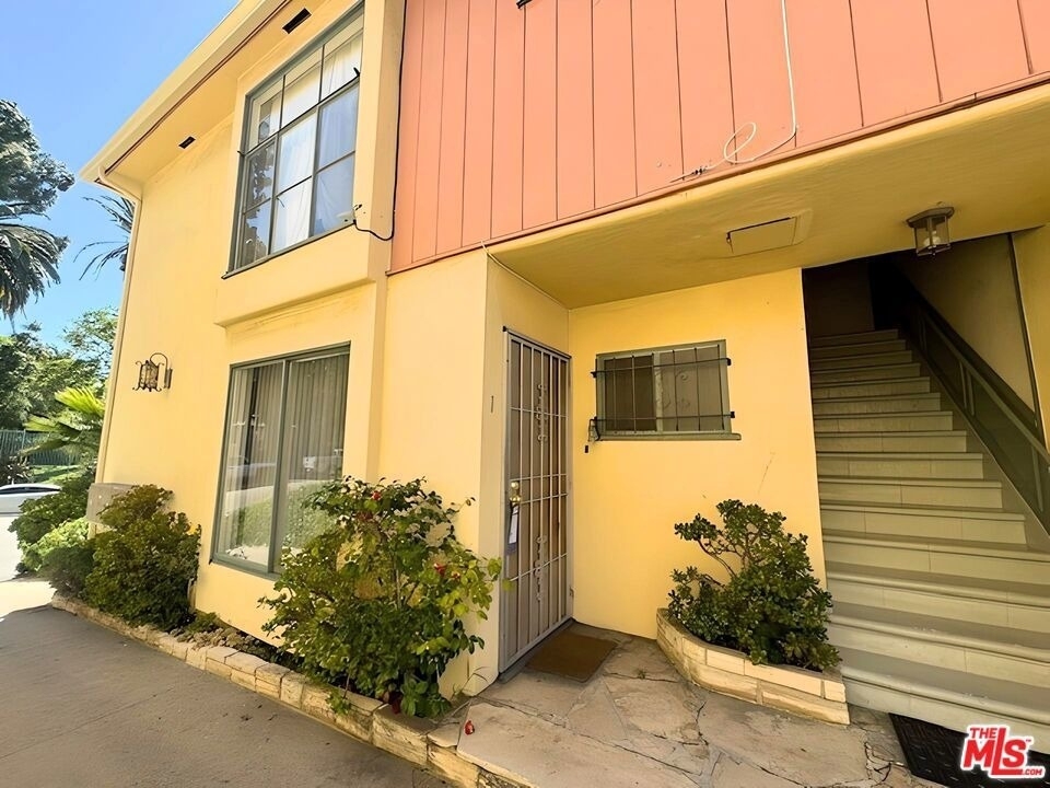 4919 Beverly Boulevard - Photo 19