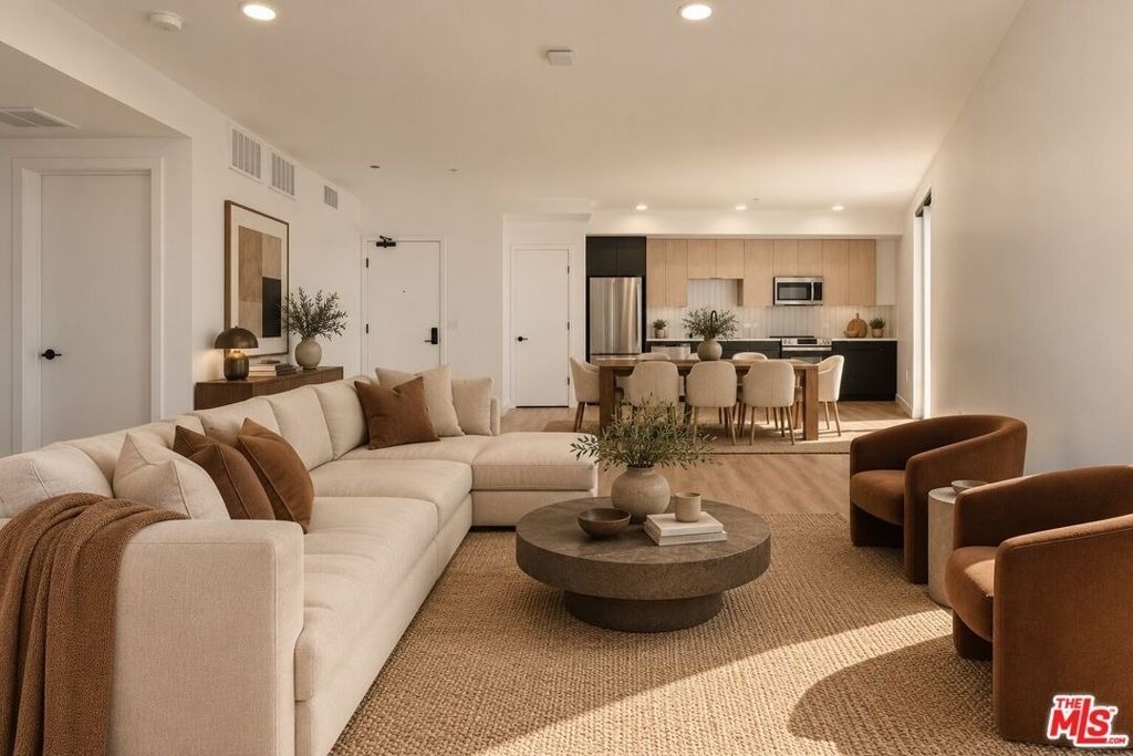 3004 Sunset Boulevard - Photo 1