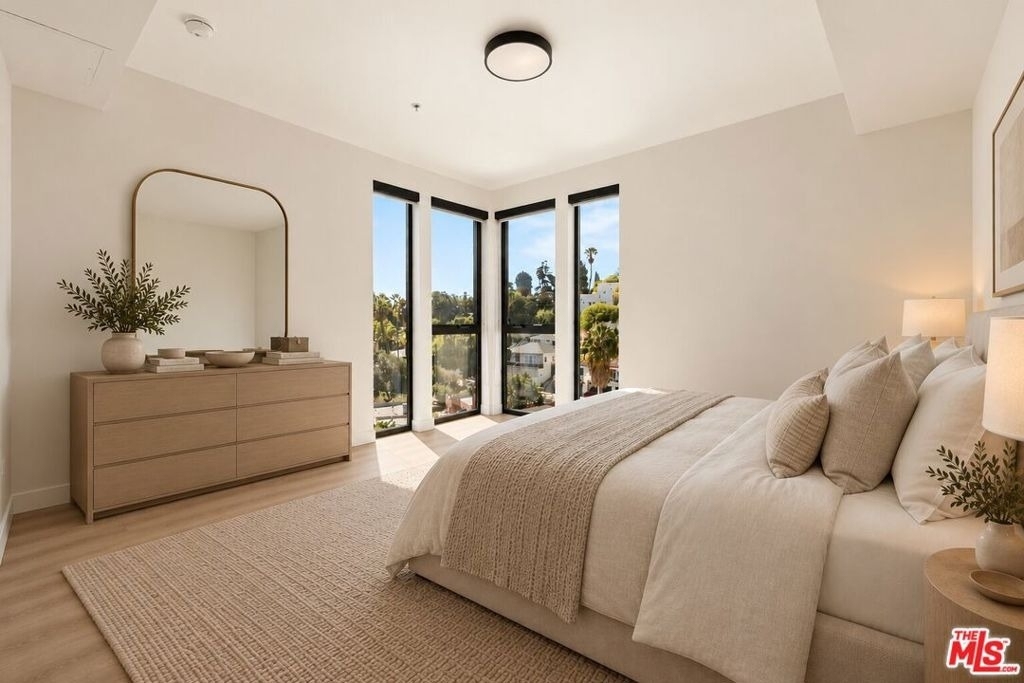 3004 Sunset Boulevard - Photo 5