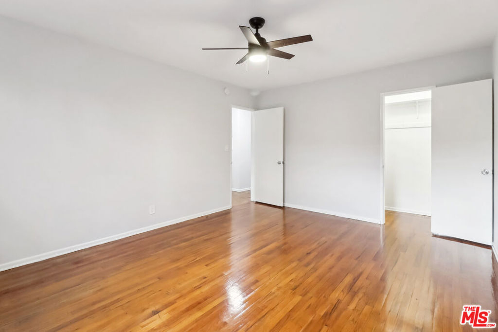 5335 Vantage Avenue - Photo 12