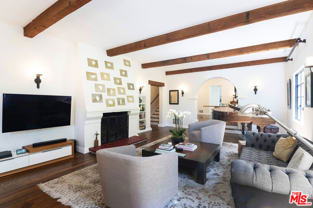 144 S Mansfield Avenue - Photo 7