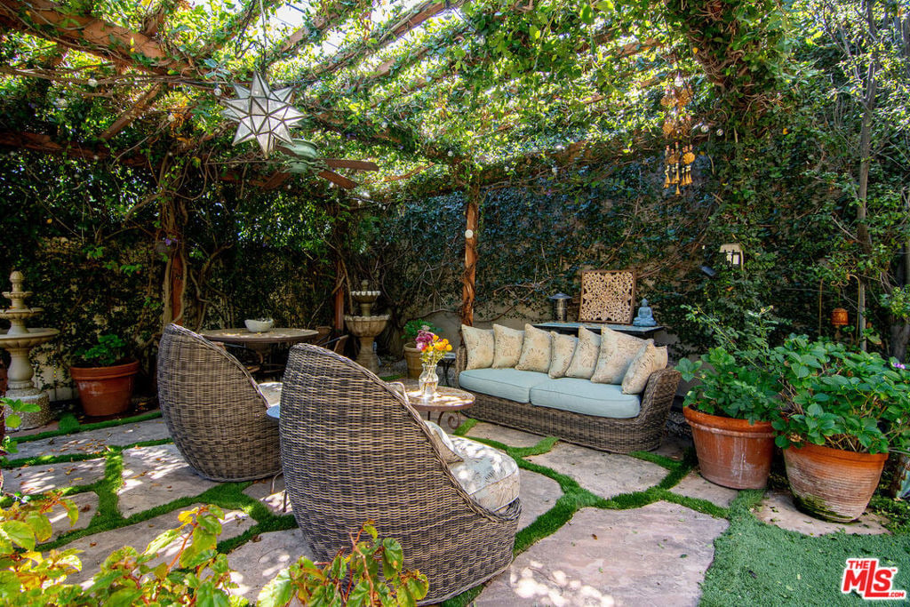 144 S Mansfield Avenue - Photo 30