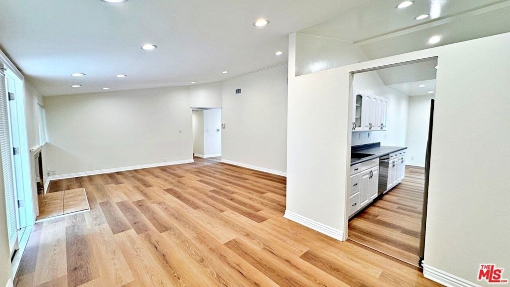 6433 Oakdale Avenue - Photo 9