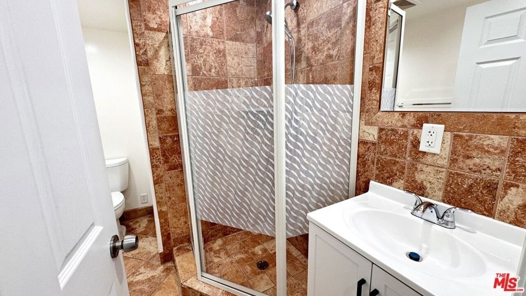 6433 Oakdale Avenue - Photo 15