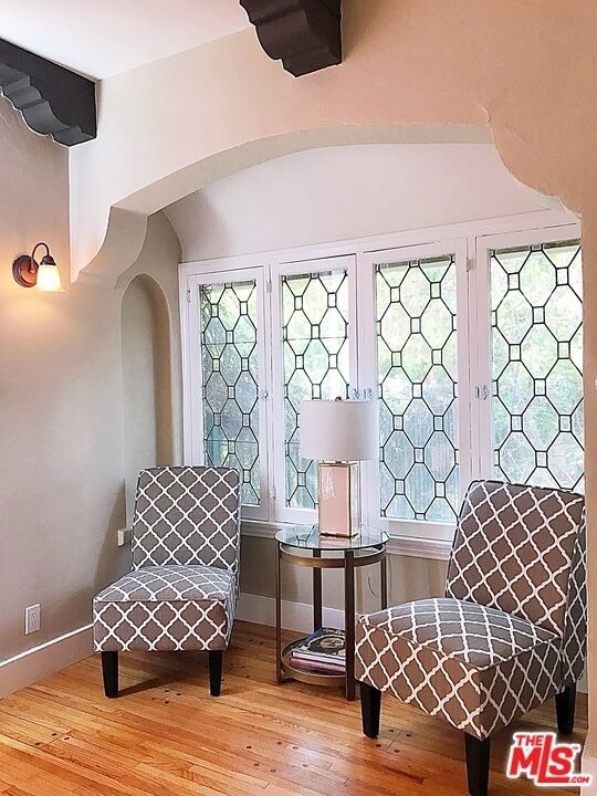 2628 N Beachwood Drive - Photo 12