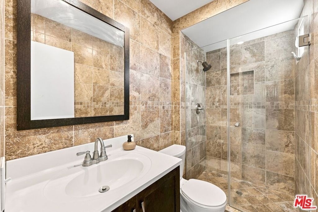 3500 W Manchester Boulevard - Photo 15