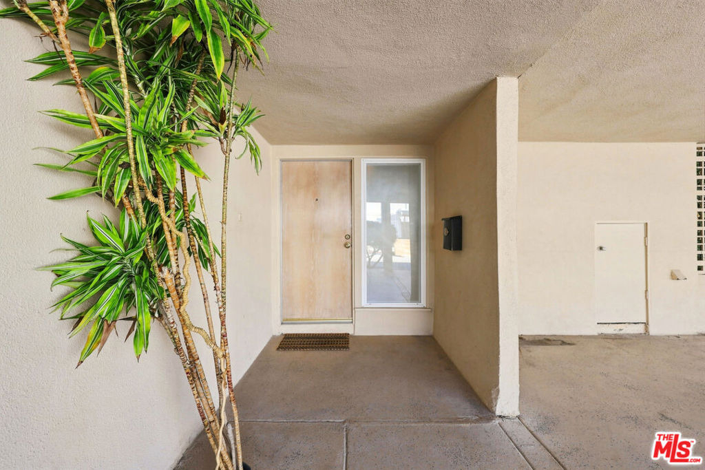 3500 W Manchester Boulevard - Photo 2